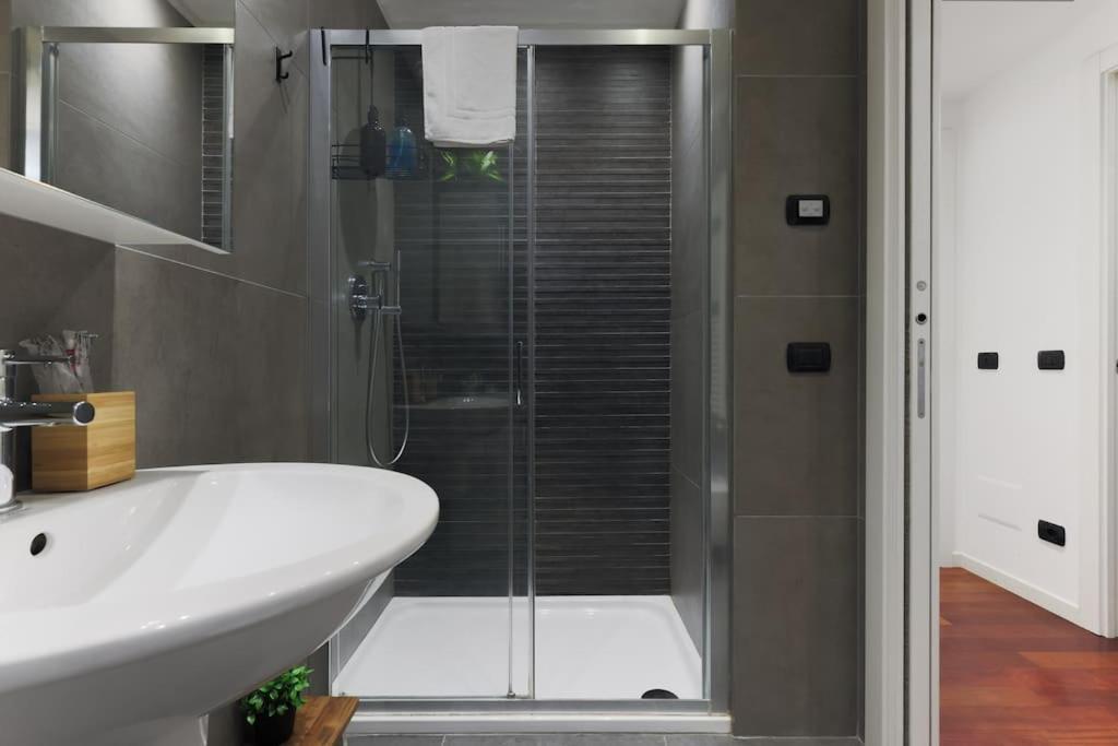 Comfort Suite Milano Centrale With Fast Wifi And Free Netflix Exterior photo